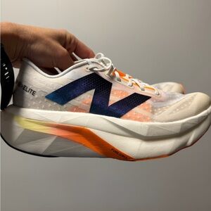 New Balance FuelCell Supercomp Elite V4